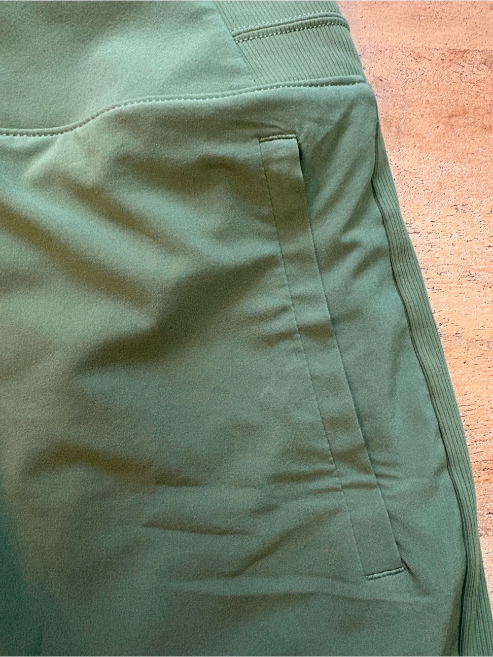 Athleta Brooklyn Skort 16” Sz 6 Sage Green Golf Tennis Skirt Pockets - Picture 5 of 8